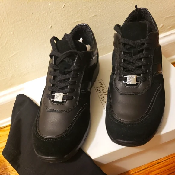 Versace shoes size 7 Clearance